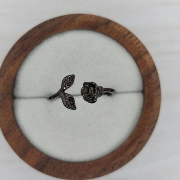 Black Rose 925 Sterling Silver Ring - Picture 4 of 7